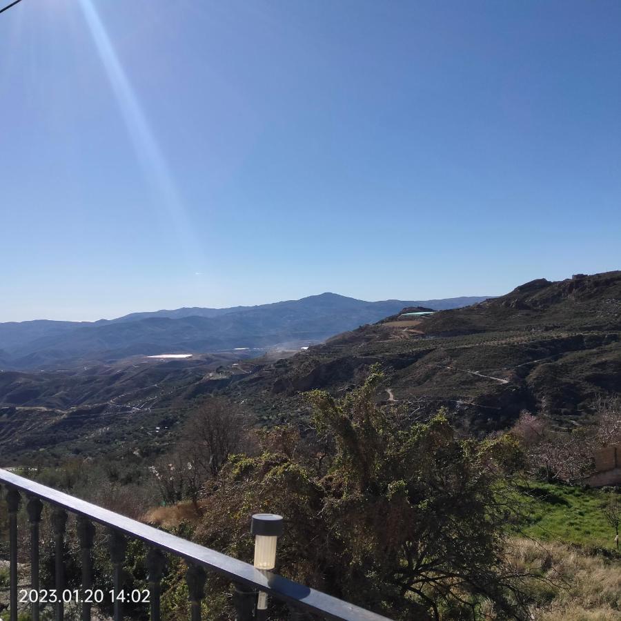 Apartamento Vacacional En La Alpujarra Laroles Luaran gambar